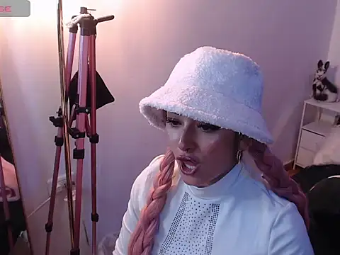 trinitych  online show from 03.25.26