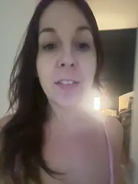 petitehotwife4u online show from 04.10.26