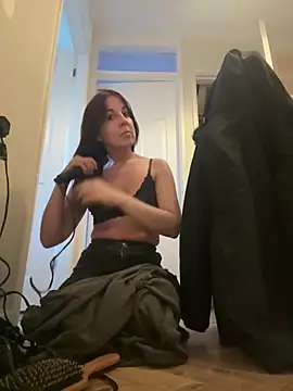 petitehotwife4u online show from 04.11.26