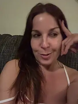 petitehotwife4u online show from 04.19.26