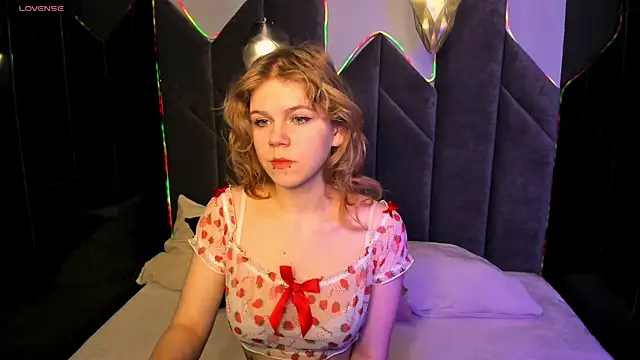 ElizabethVane online show from 04.09.26