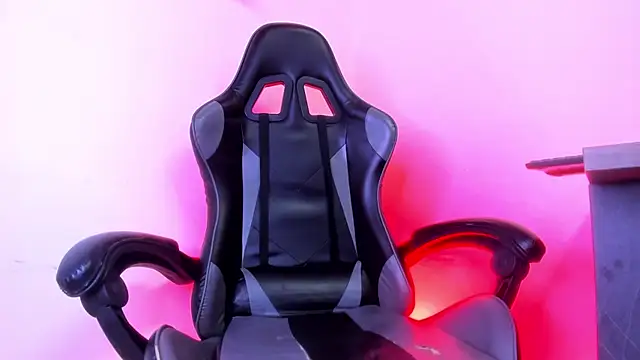 Bennet-Grayy online show from 04.11.26