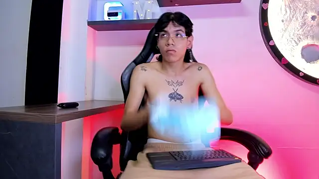 Bennet-Grayy online show from 04.15.26