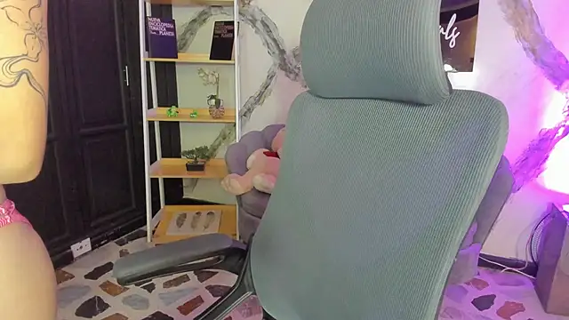 AlaskaFlowerss1  online show from 03.27.26