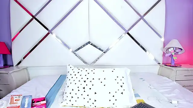 Megan Dangelo online show from 03.21.26