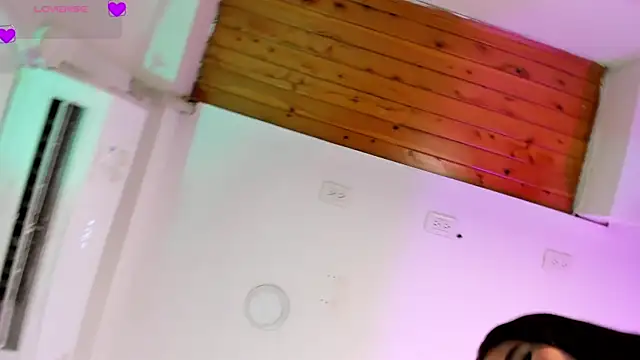 AlondraSoomer online show from 04.13.26