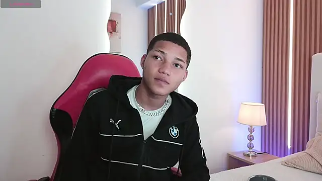 Snapshot of Kelvin_Josue chatting on 05.03.26 Kelvin Josue online show from 05.03.26