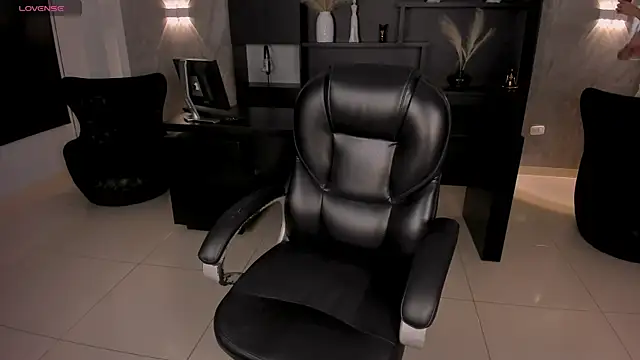 ArianaNova online show from 04.11.26