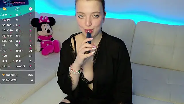 Snapshot of Minnie_mouse_18 chatting on 03.21.26 Minnie mouse 18 online show from 03.21.26