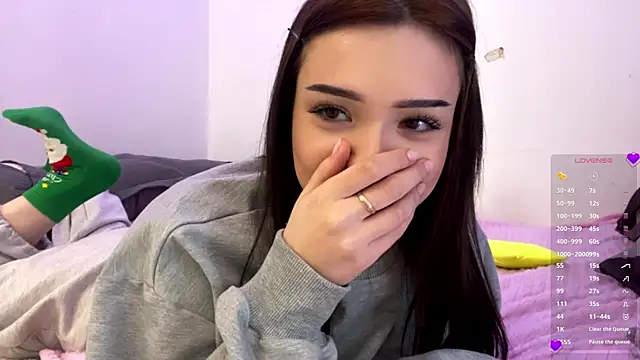 BeckyAurielle online show from 04.10.26