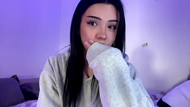 BeckyAurielle online show from 04.11.26