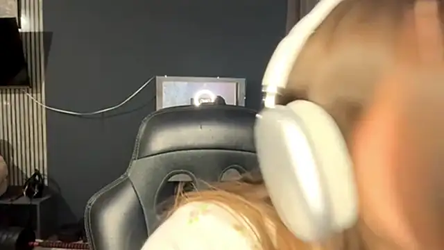 Veluxe online show from 04.07.26