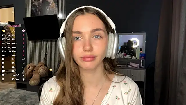 Veluxe online show from 04.11.26