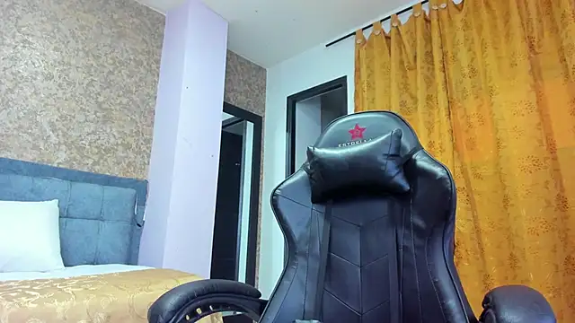 IsaSkinny online show from 04.10.26