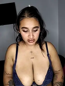 Mia skyy18 online show from 04.09.26