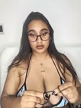 Mia skyy18 online show from 04.10.26