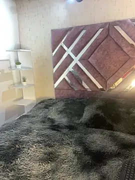 Alice Hecatee online show from 04.15.26