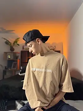 SebastianReed  online show from 04.06.26