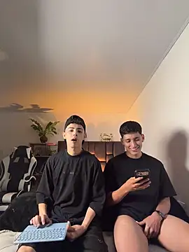 SebastianReed  online show from 04.14.26