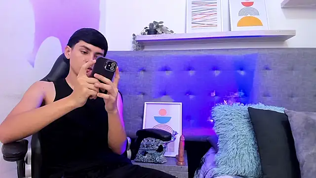 Andrew restrepoo online show from 04.01.26