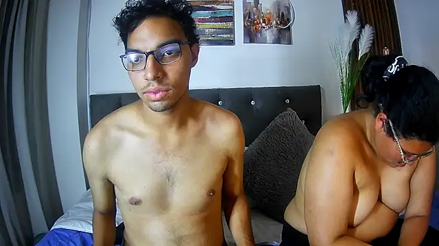 naughtycouplex  online show from 03.26.26