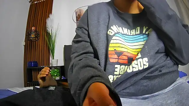 naughtycouplex  online show from 03.31.26