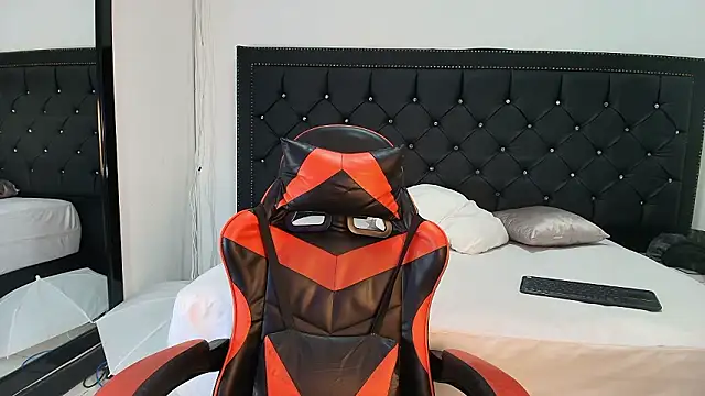 NohaDrake online show from 03.21.26