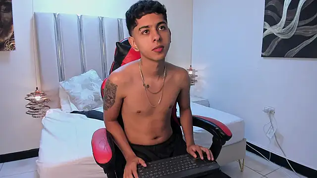 NohaDrake online show from 04.17.26