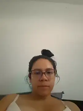 Aila Phone online show from 04.14.26