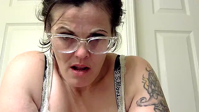 kitty-kitten82 online show from 04.03.26