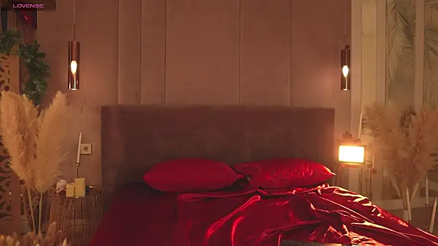 SerenaWest  online show from 03.19.26