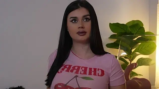 ItsKendra online show from 04.09.26