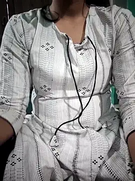 model seela online show from 03.20.26