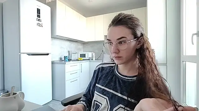 LaritaTocchio online show from 04.06.26