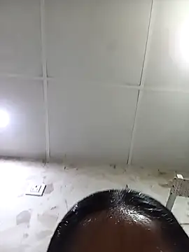 Pari lovers online show from 04.07.26