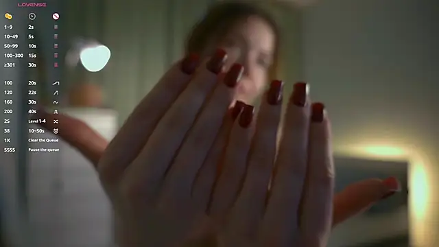 LakishaSoliani online show from 04.15.26