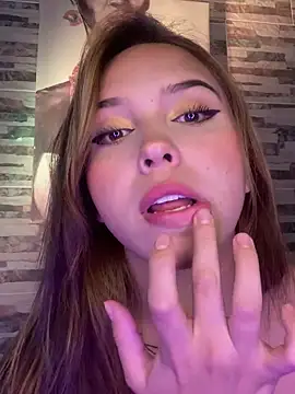 Snapshot of lunacandy_0 chatting on 06.17.26 lunacandy 0 online show from 06.17.26