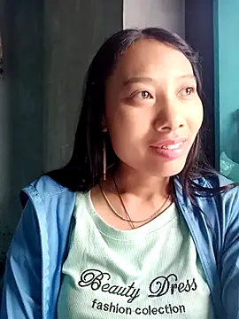 Snapshot of Leiley_98 chatting on 04.19.26 Leiley 98 online show from 04.19.26