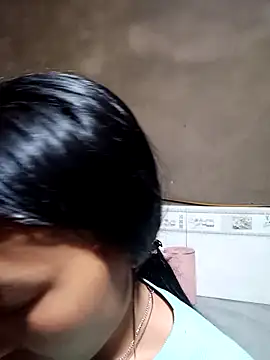 Snapshot of Leiley_98 chatting on 04.19.26 Leiley 98 online show from 04.19.26