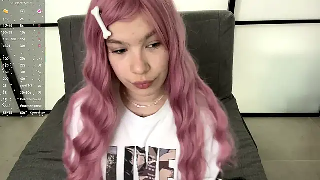 NerissaDeloria online show from 04.07.26