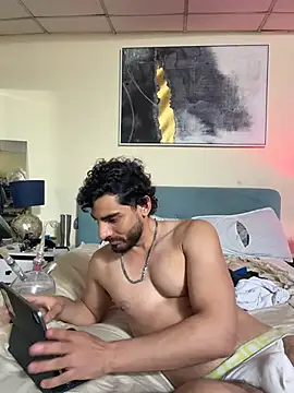 LatinBigClouds22cm online show from 04.16.26