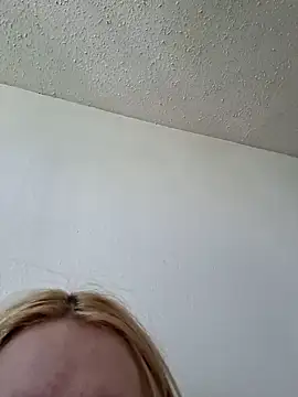 HeyItsChloe online show from 03.21.26