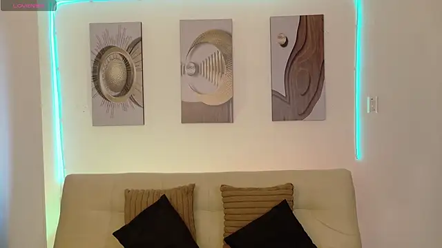 lil moon1 online show from 04.17.26