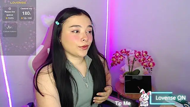 Snapshot of Nahia_Brm chatting on 04.01.26 Nahia Brm online show from 04.01.26