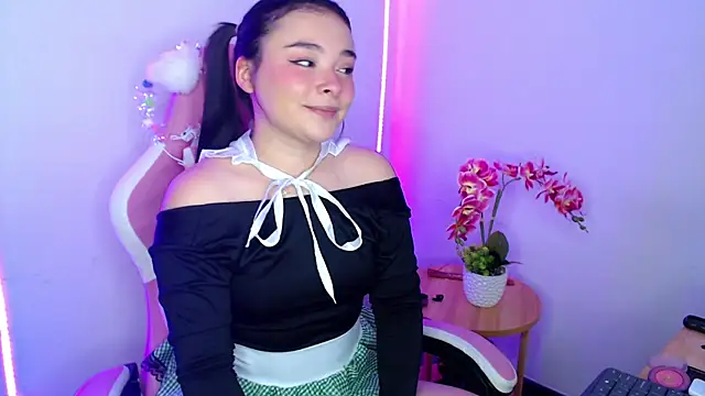 Snapshot of Nahia_Brm chatting on 04.08.26 Nahia Brm online show from 04.08.26