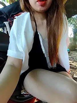 Jeen deer online show from 04.04.26