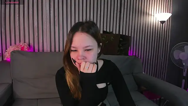 Lori Bllossom online show from 04.07.26