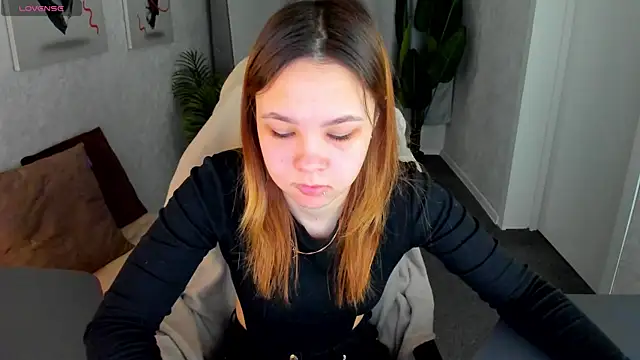 Lori Bllossom online show from 04.17.26