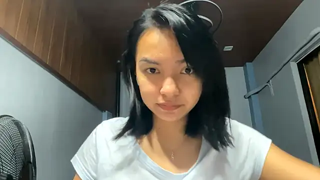 Snapshot of NoreenPierotti chatting on 04.01.26 NoreenPierotti online show from 04.01.26