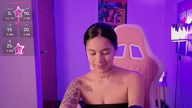 Oliviasims online show from 04.03.26